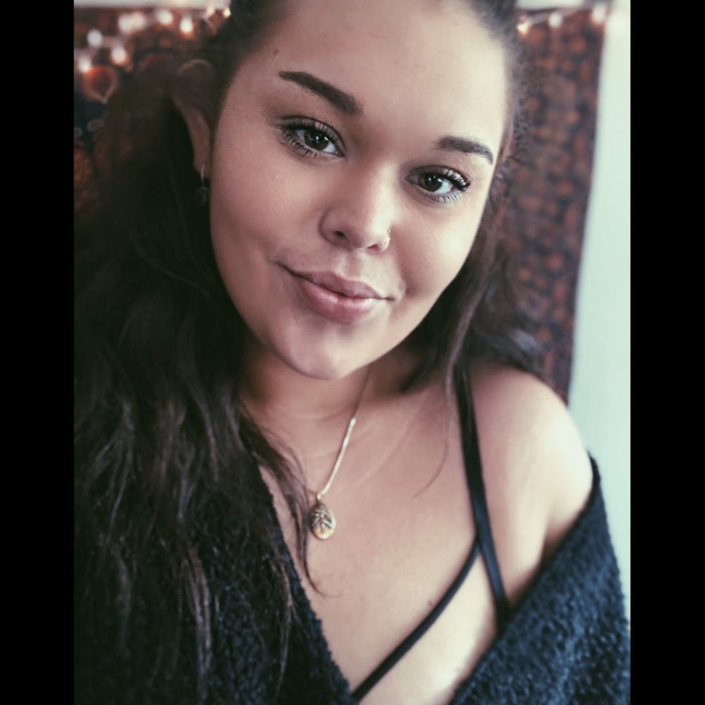 Meet your Posher, Kenzie